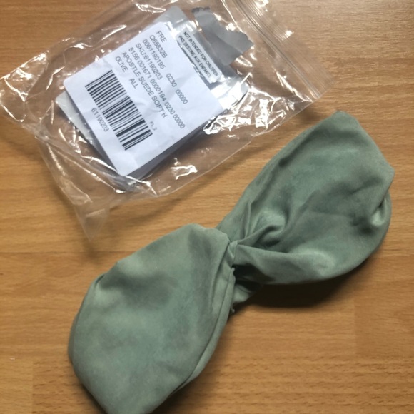 NWT Free People Headband - Picture 2 of 2